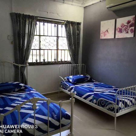Ibu Home-To-Stay Pasir Gudang Exterior photo