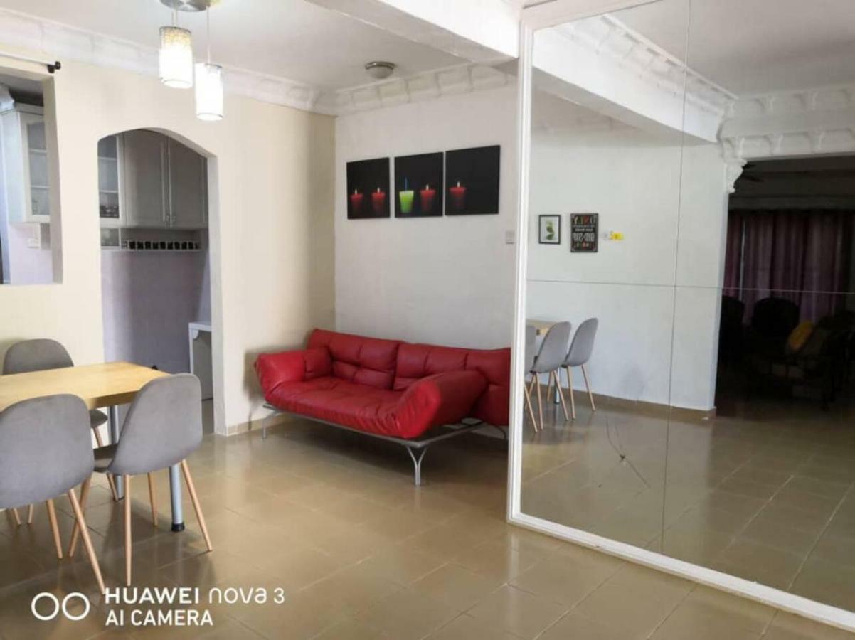 Ibu Home-To-Stay Pasir Gudang Exterior photo