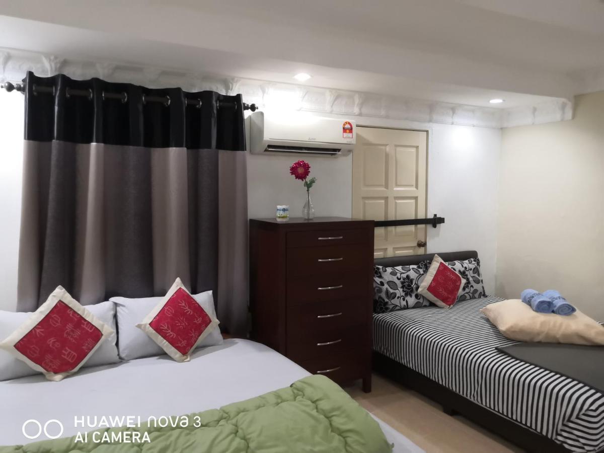 Ibu Home-To-Stay Pasir Gudang Exterior photo